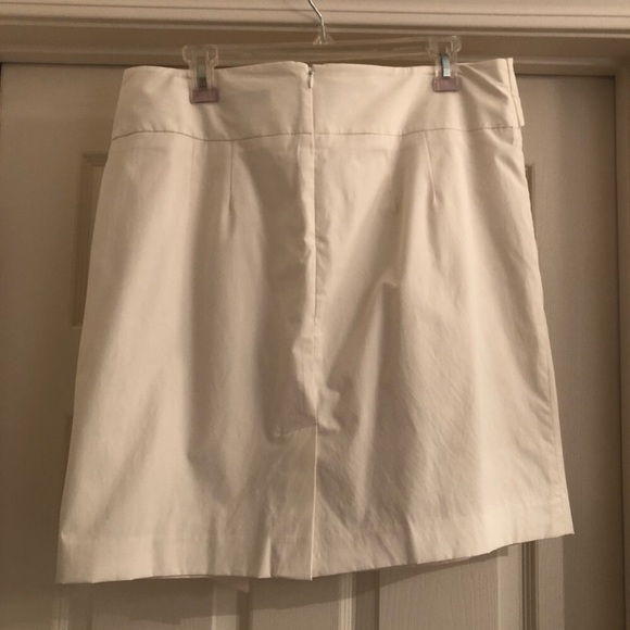 COPY - Crisp white Banana Republic pleated skirt … - Picture 4 of 5